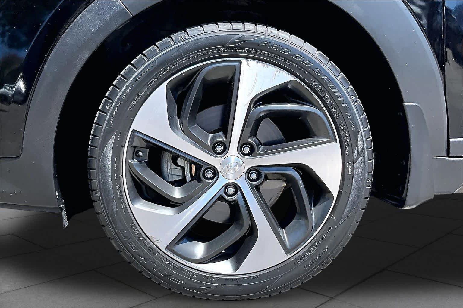 Used 2016 Ash Black Hyundai Sport image 10