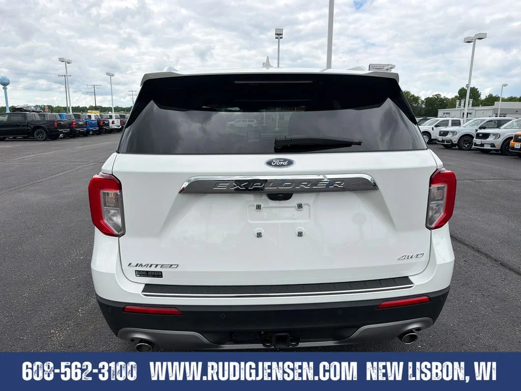 Used 2023 White Ford Limited image 5