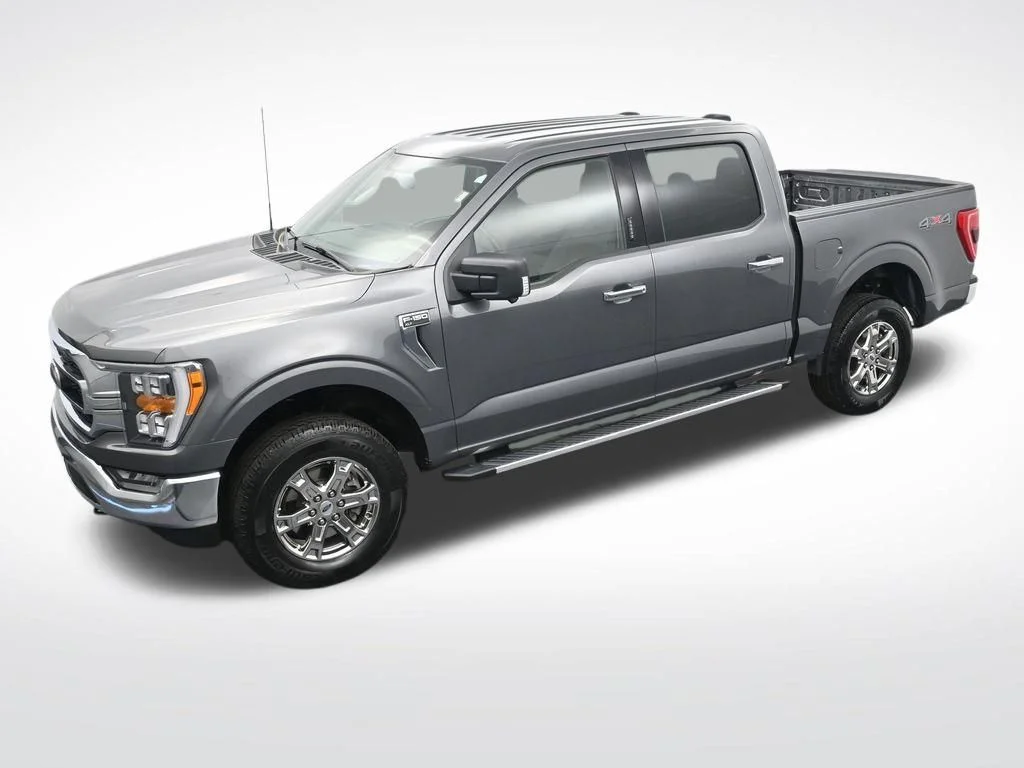Used 2023 Gray Ford XLT image 19