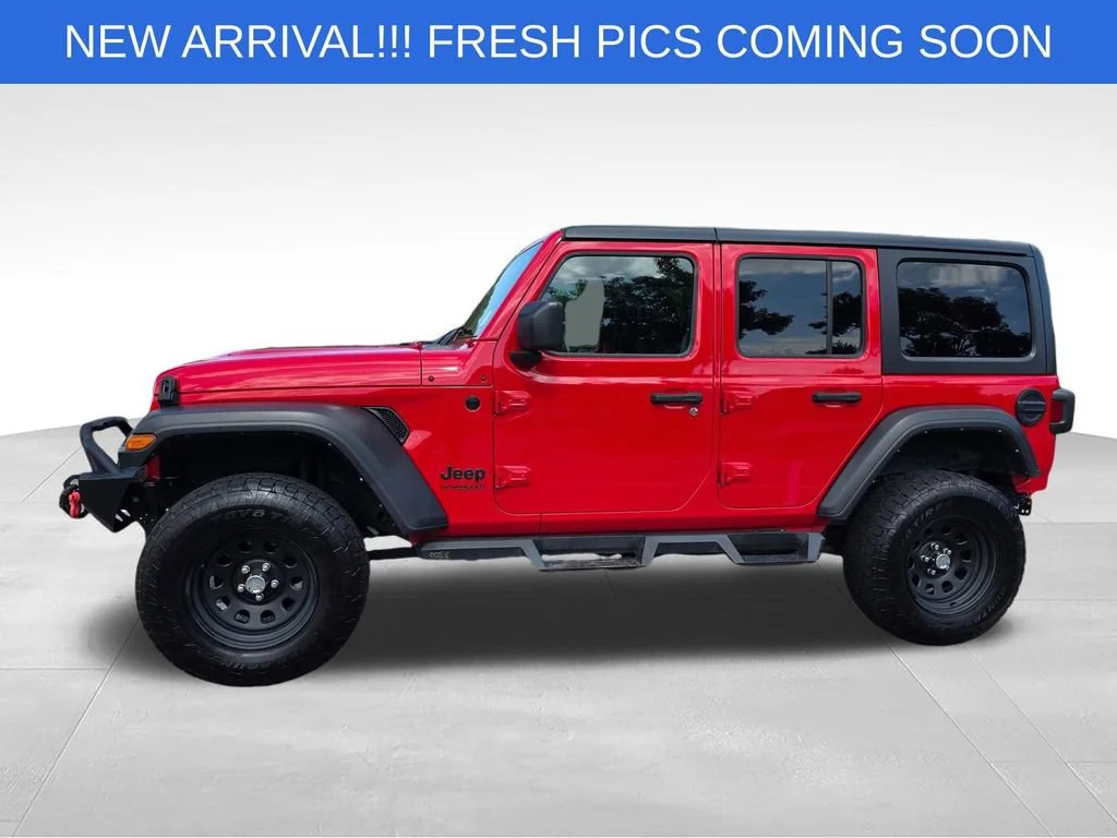 Used 2021 Red Jeep Sport Altitude 4x4 image 3