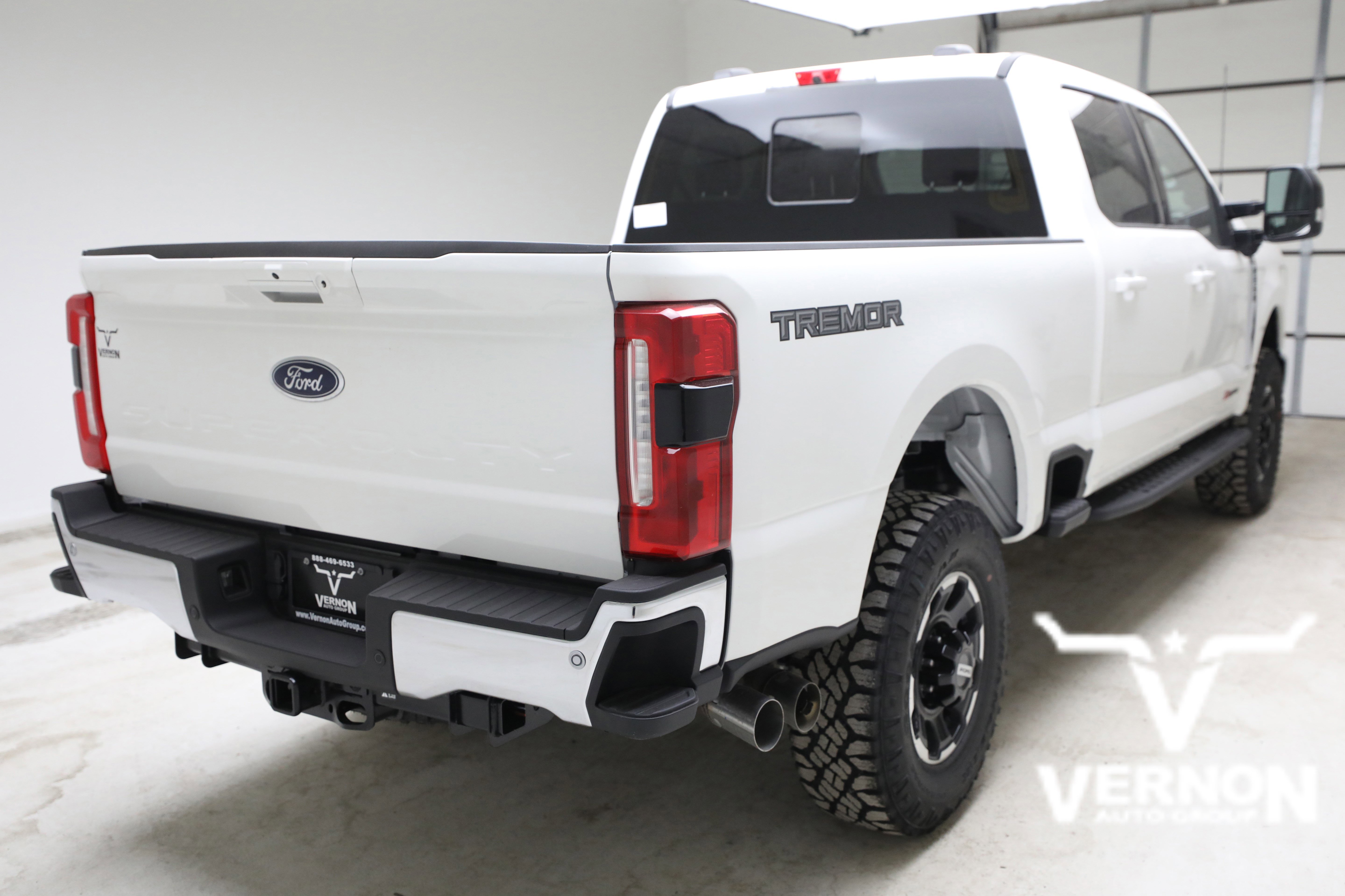 New 2026 Star White Metallic Tri-Coat Ford  image 5