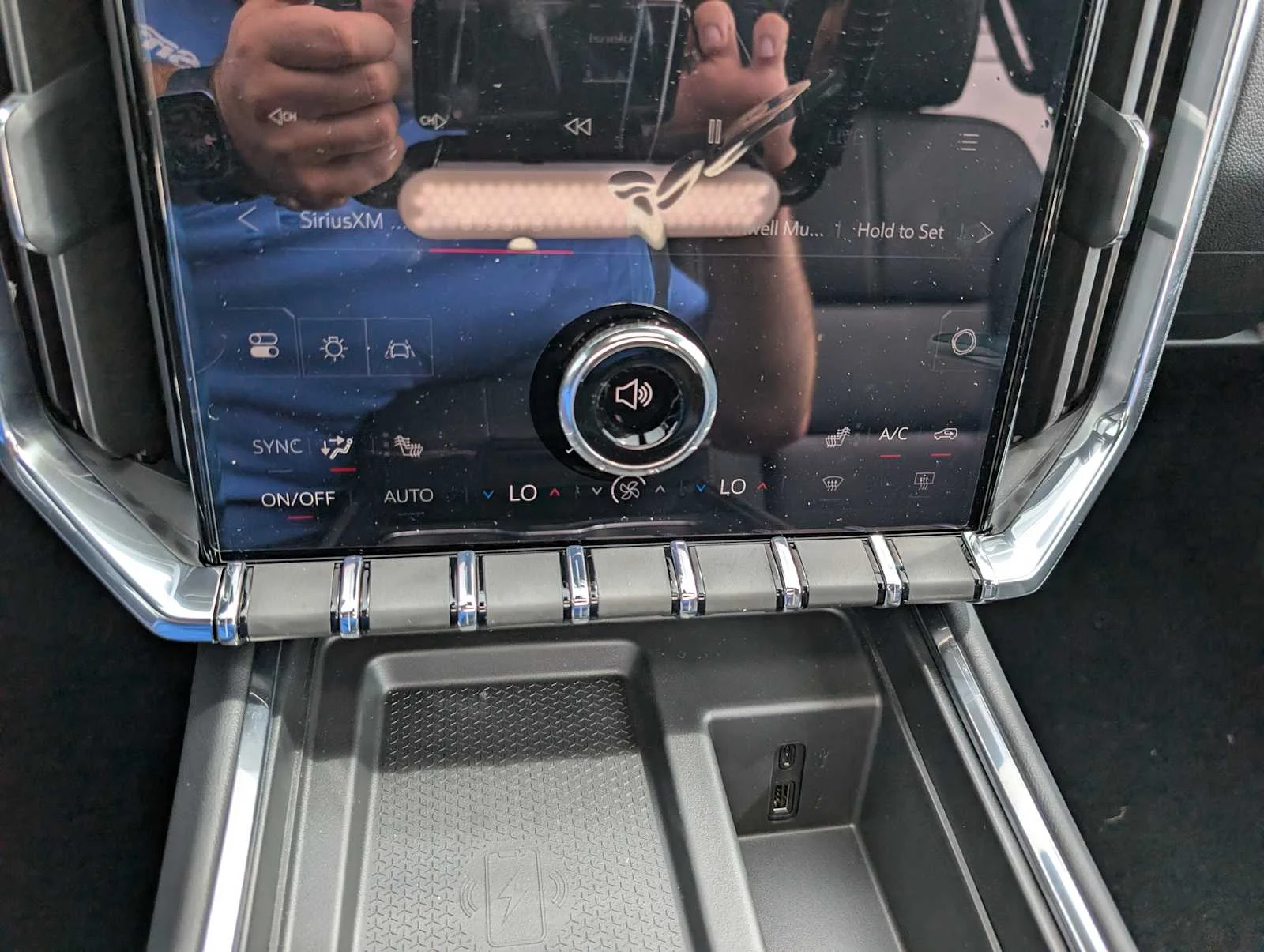 New 2027 Sterling Metallic GMC Elevation image 27