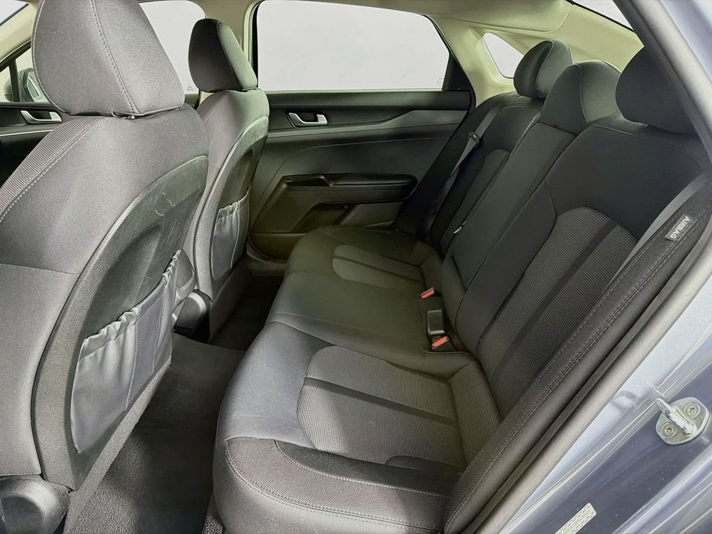 Used 2023 Silver Kia LXS image 36