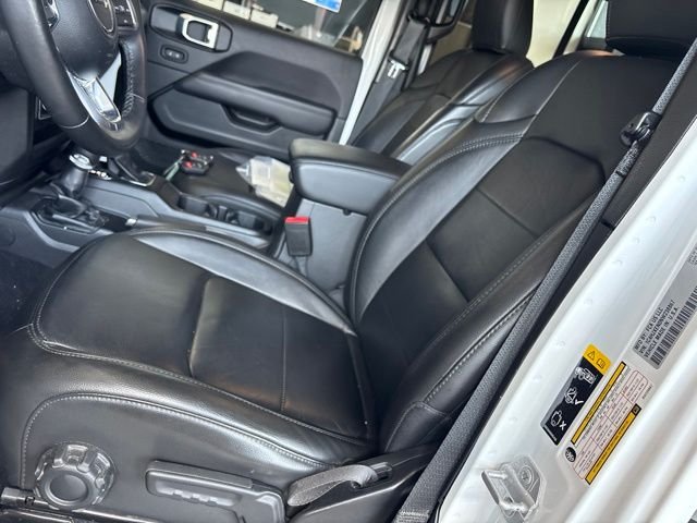 Used 2022 White Jeep Unlimited Sahara Altitude image 15