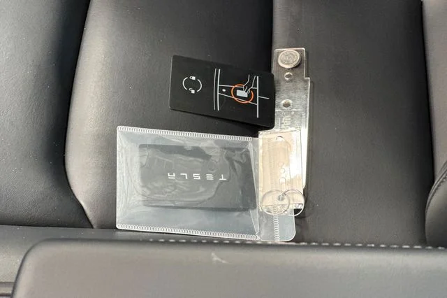 Used 2022  Tesla Performance image 10