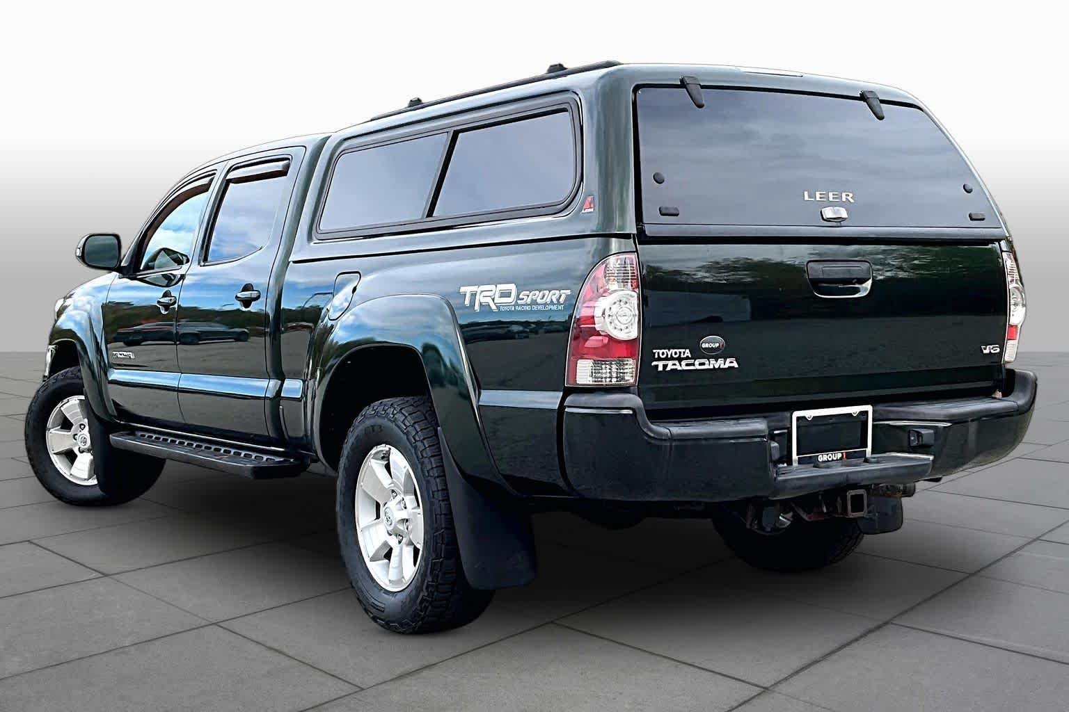 Used 2014 Spruce Mica Toyota  image 11
