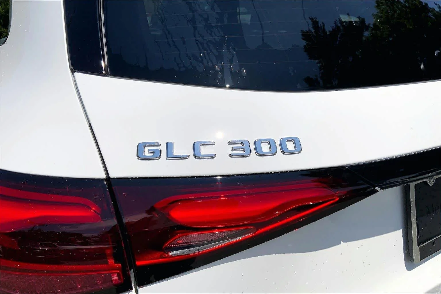 New 2026 Polar White Mercedes-Benz GLC 300 image 19