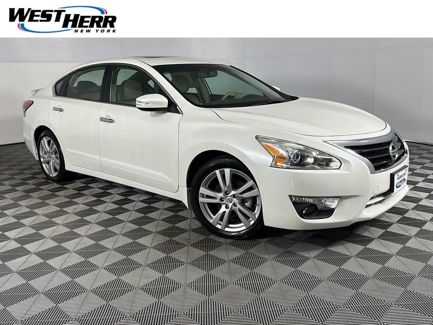 Used 2013 Pearl White Nissan 3.5 SL image 1