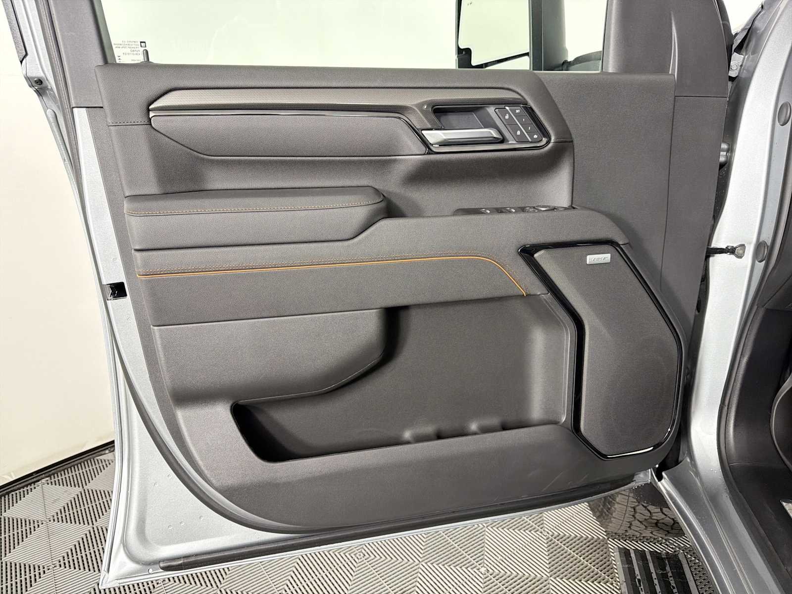 New 2026 Sterling Metallic GMC AT4 image 9