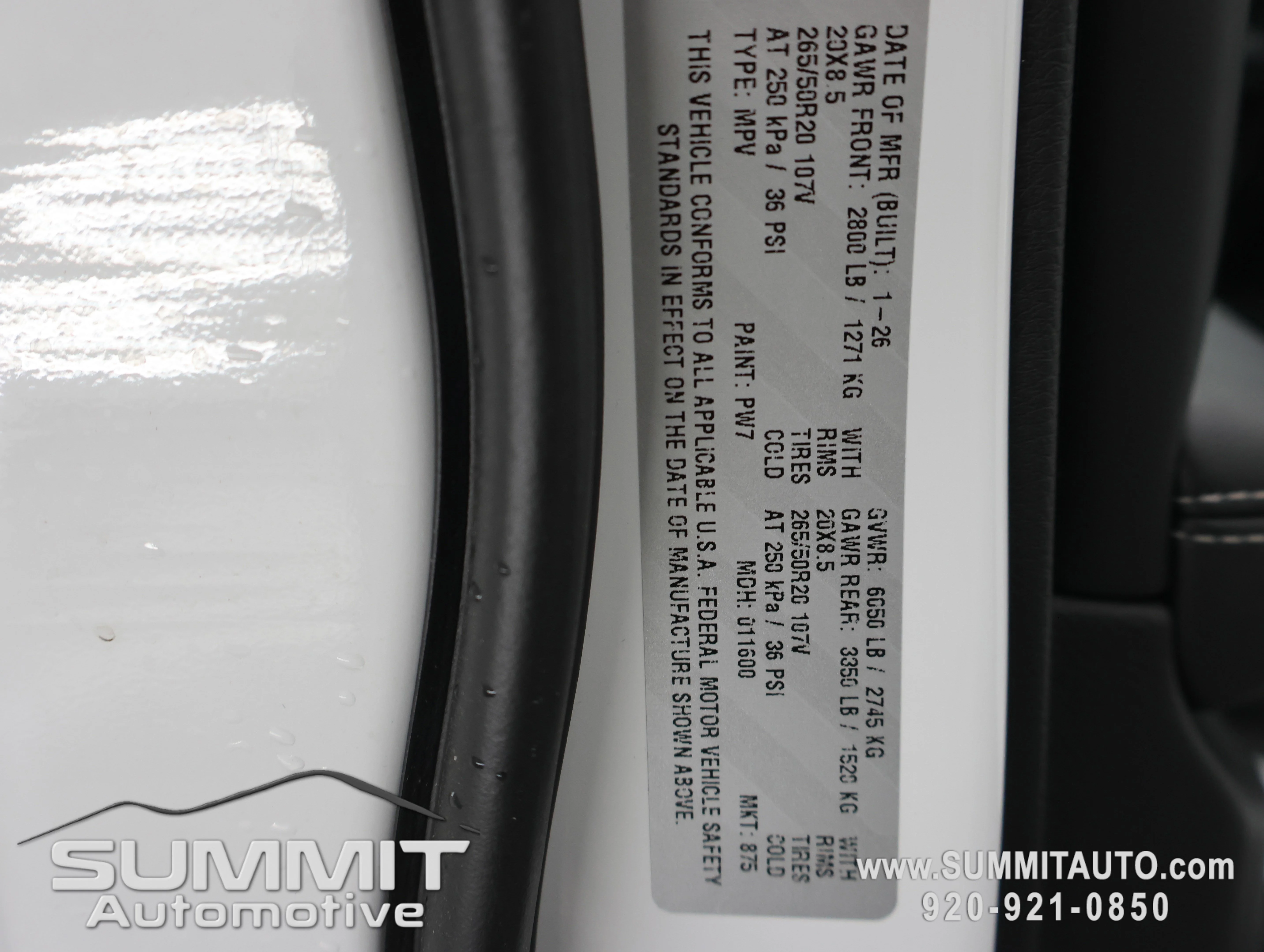 New 2026 Bright White Clear-Coat Exterior Paint Jeep Limited image 73
