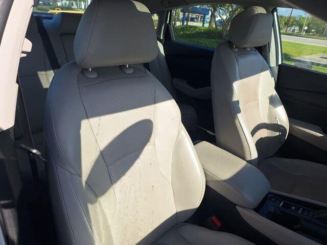 Used 2023 Platinum White Pearl Honda Touring image 32