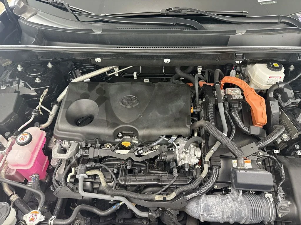 Used 2022 Midnight Black Metallic Toyota Hybrid LE image 27