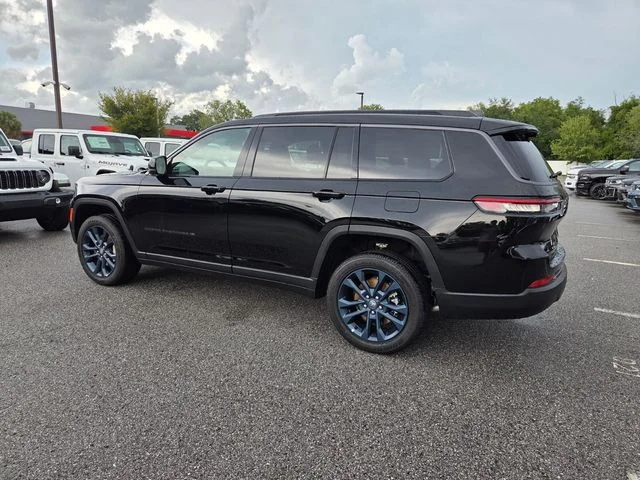 New 2026 Diamond Black Crystal Pearl-Coat Exterior Paint Jeep 85th Anniversary Edition image 10