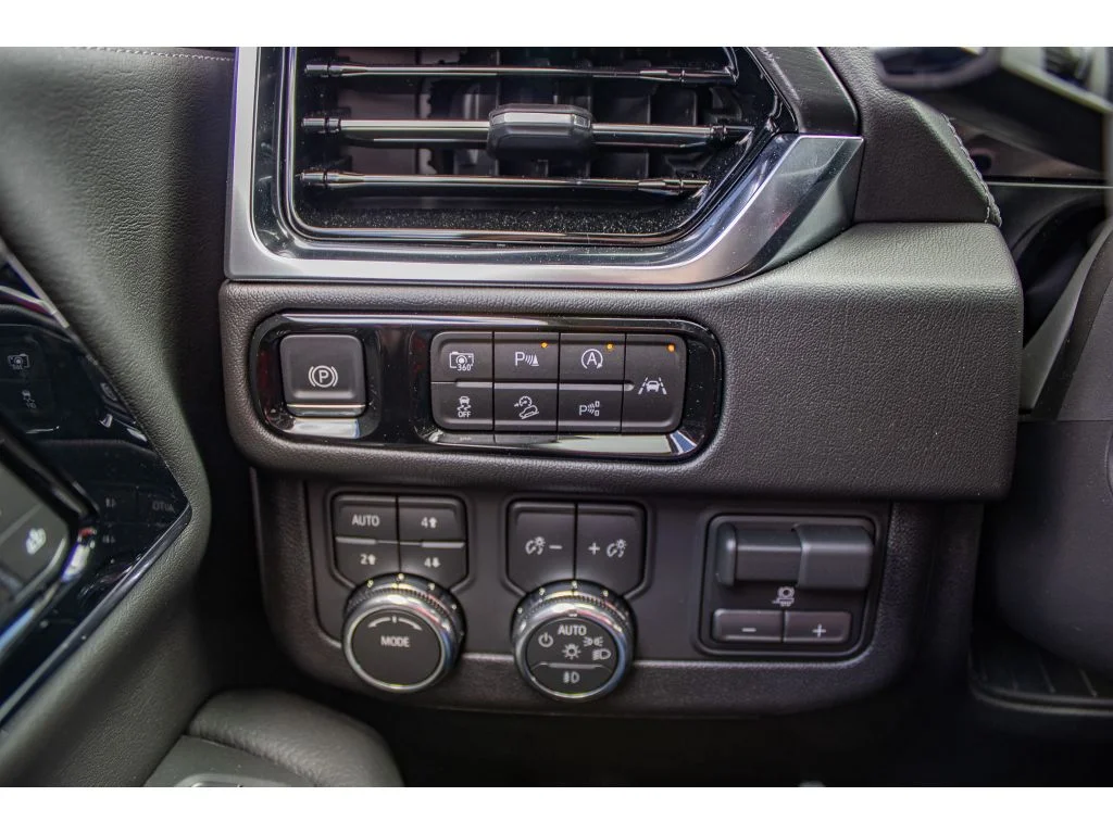 2026 GMC Yukon Denali - Photo 41