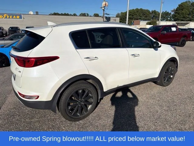 Used 2018 White Kia EX image 7