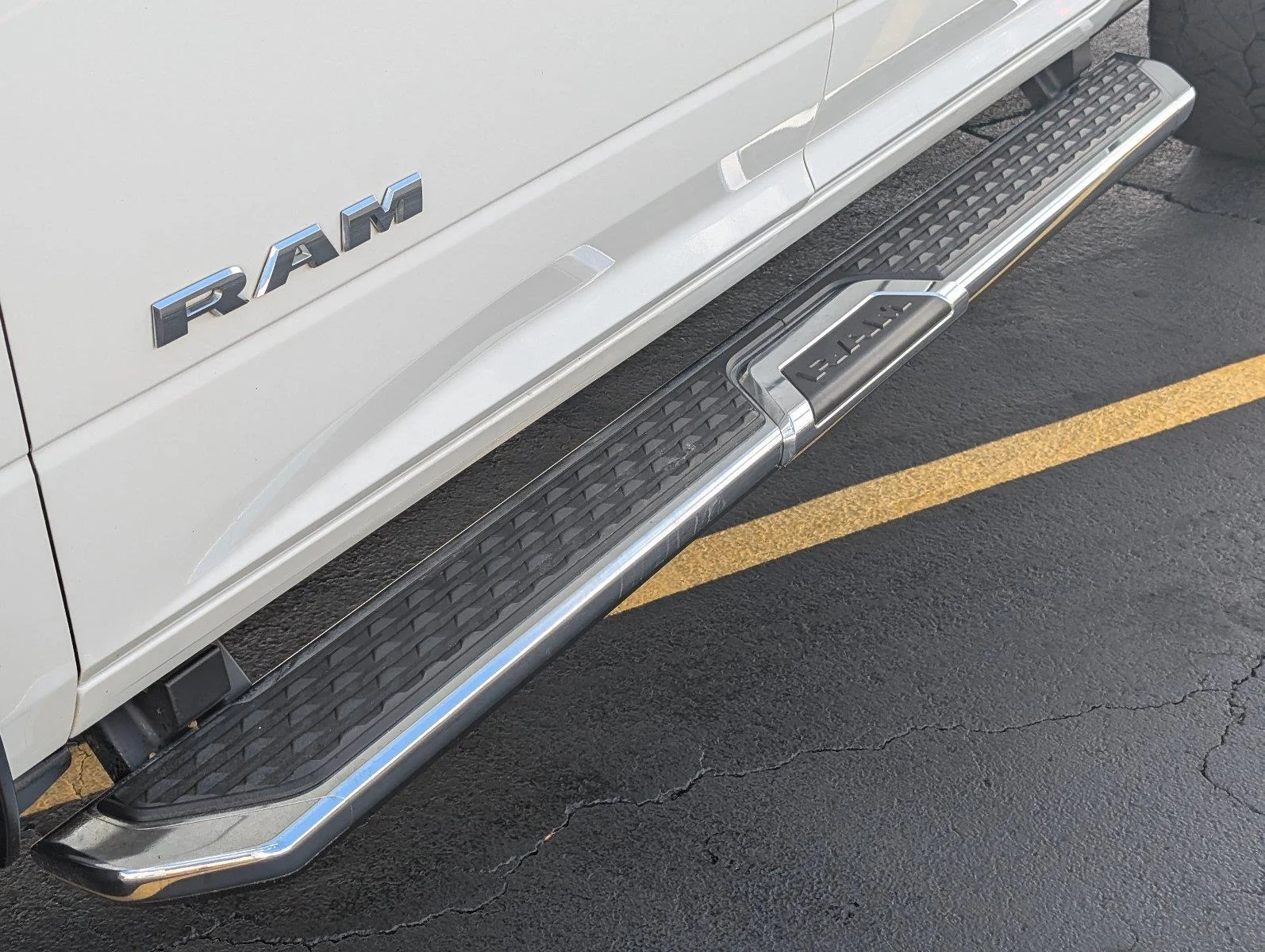 Used 2021 Bright White Clearcoat Ram Big Horn image 13