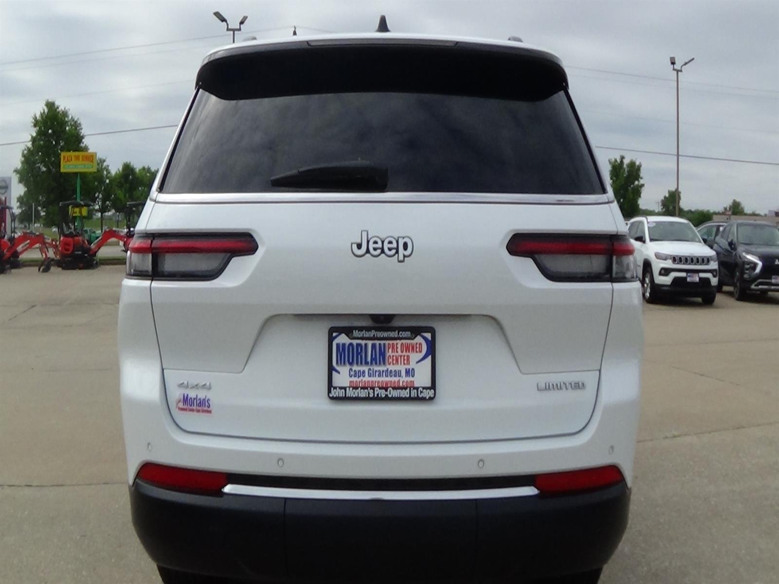 Certified Used 2025 Bright White Clear Coat (pw7) Jeep Limited image 7