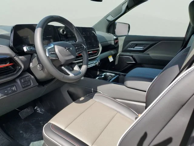 New 2026 Black Chevrolet Trail Boss - Extended Range image 19