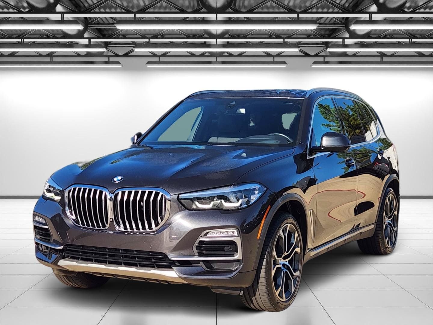 Used 2021 Dark Graphite Metallic BMW sDrive40i image 5