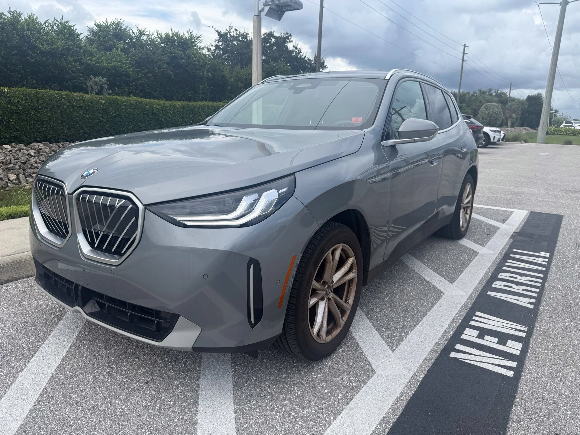 Used 2025 Gray Metallic BMW 30 xDrive image 1