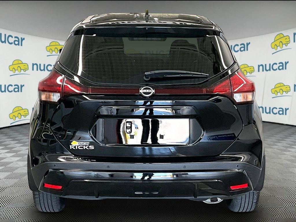 Used 2022 Super Black Nissan S image 5