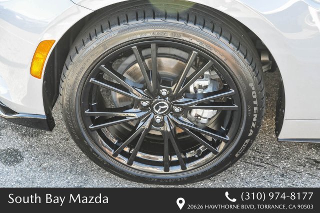 Certified Used 2025 Gray Mazda Club image 9