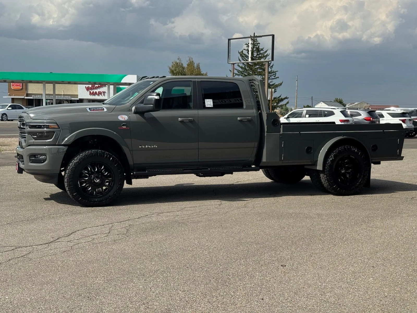 New 2026 Ceramic Gray Clearcoat RAM Laramie image 19