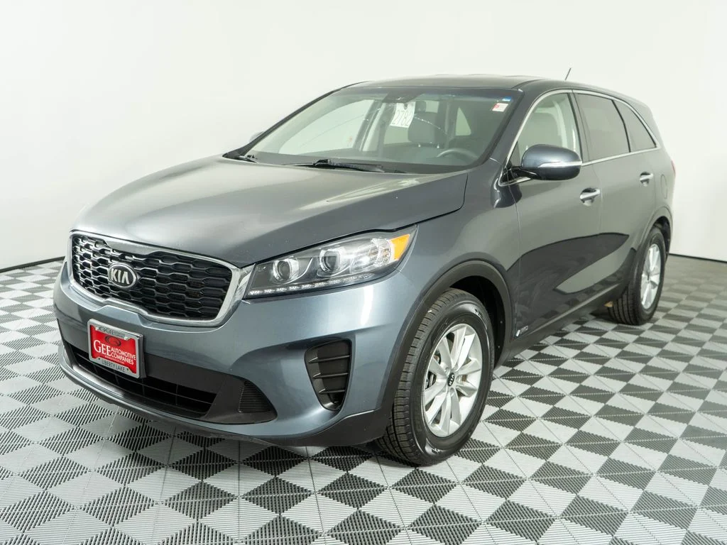 Used 2020 Gray Kia LX image 3