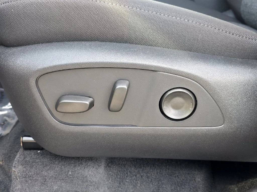 2026 GMC Acadia Elevation - Photo 16