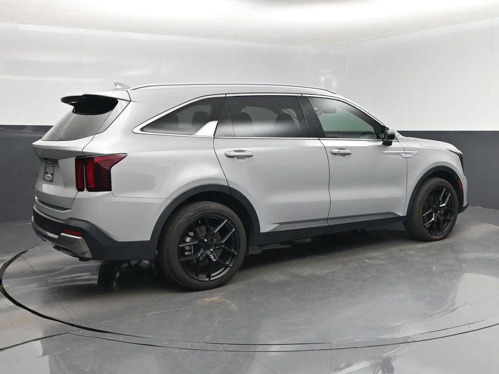 Certified Used 2024 Gray Kia EX image 3