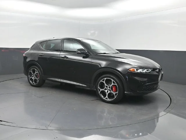Used 2024 Black Alfa Romeo Veloce image 33