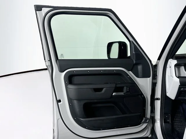 Certified Used 2026 Borasco Grey Land Rover S image 11
