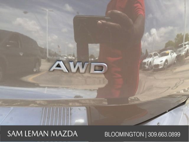 Used 2025 Beige/tan Nissan SV image 14