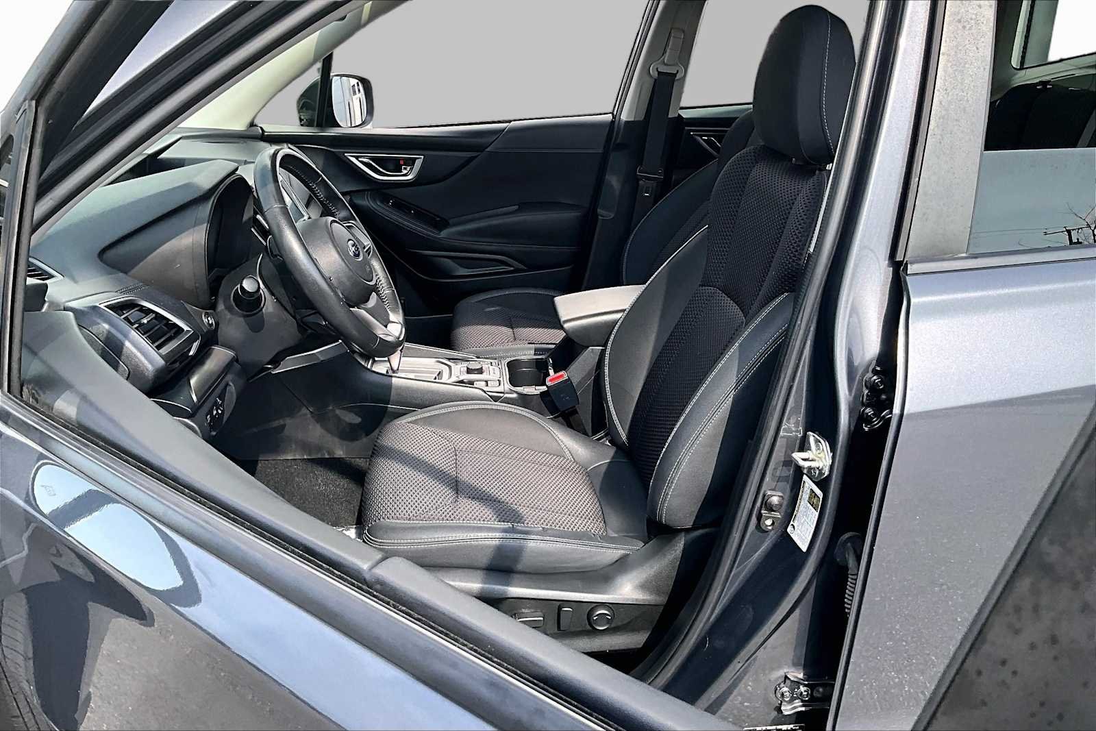Used 2021 Magnetite Gray Metallic Subaru Premium image 9