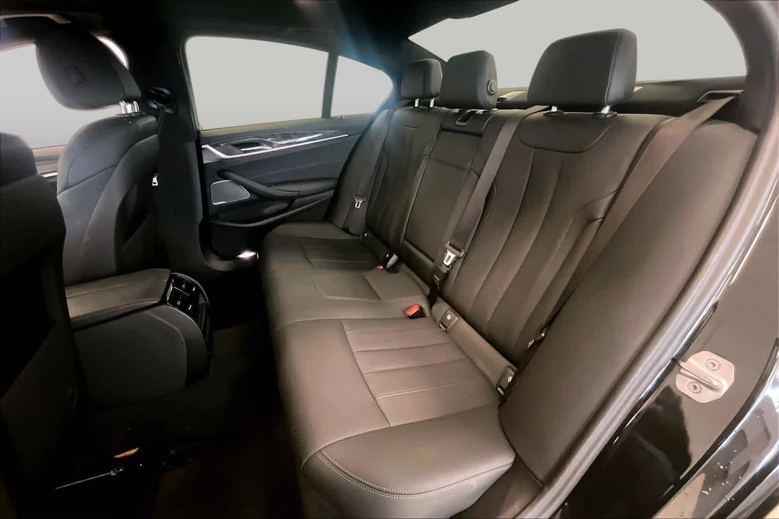 Used 2023 Black Sapphire Metallic BMW 530i image 17