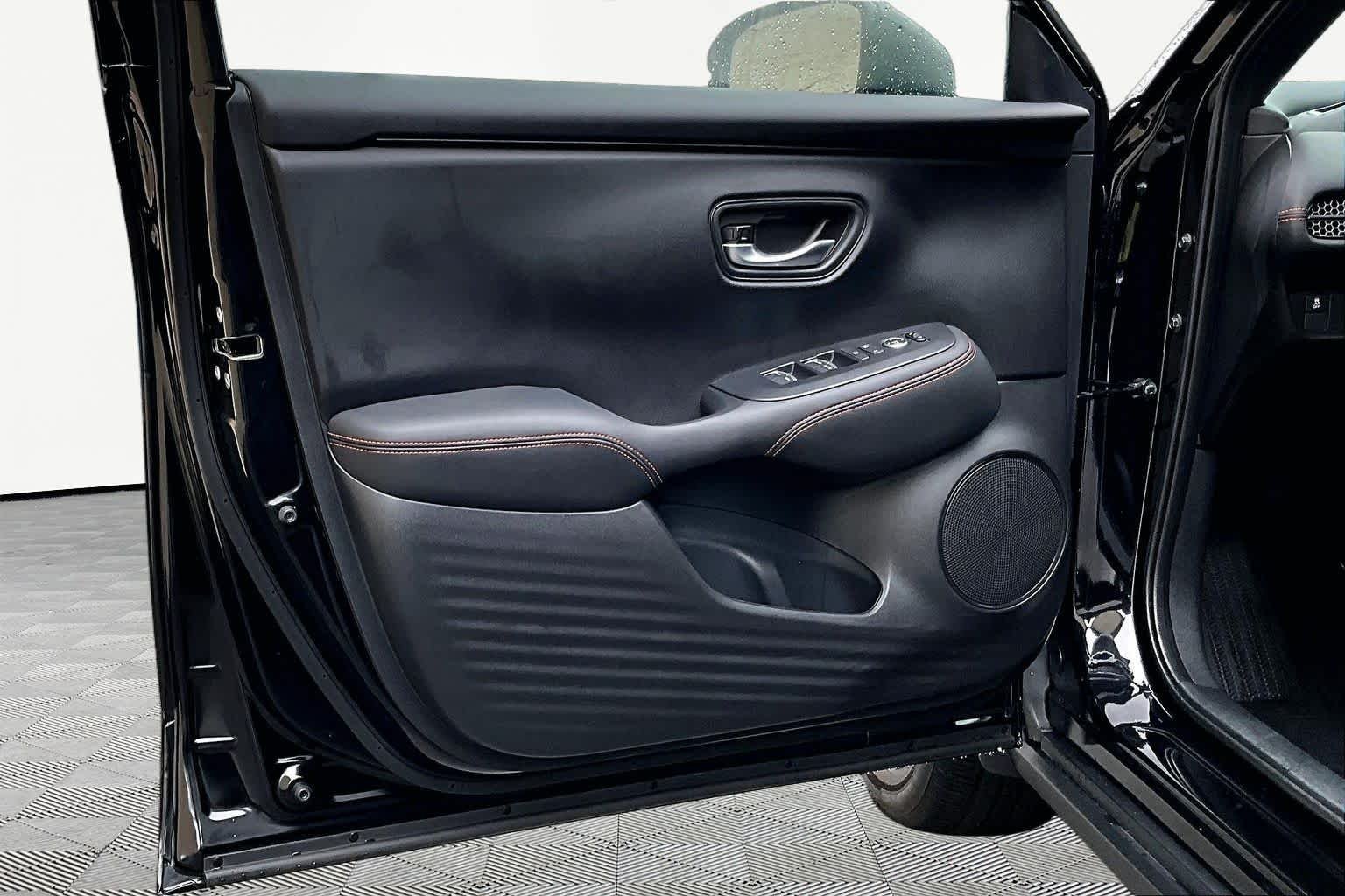 Used 2025 Crystal Black Pearl Honda Sport image 22