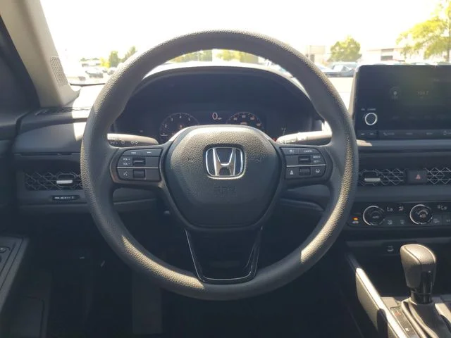 2025 Honda Accord SE - Photo 9