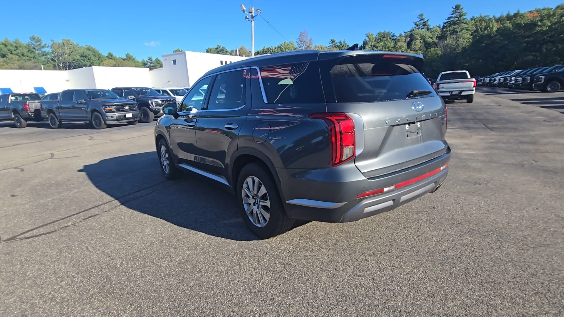 Used 2025 Gray Hyundai SEL image 17