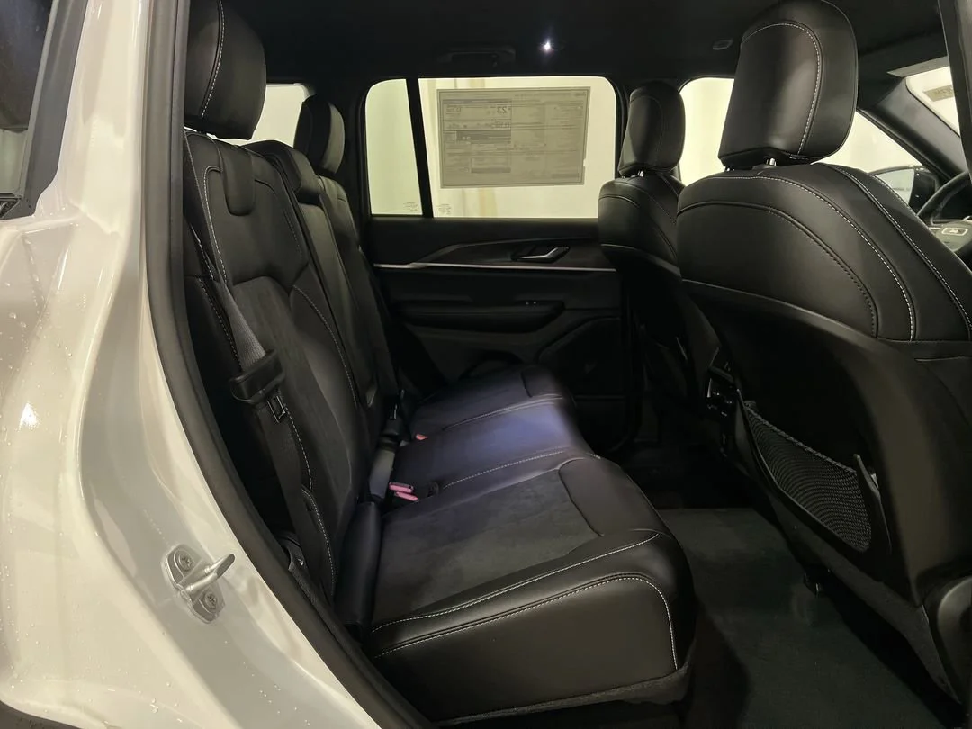 2026 Jeep Grand Cherokee Laredo - Photo 19