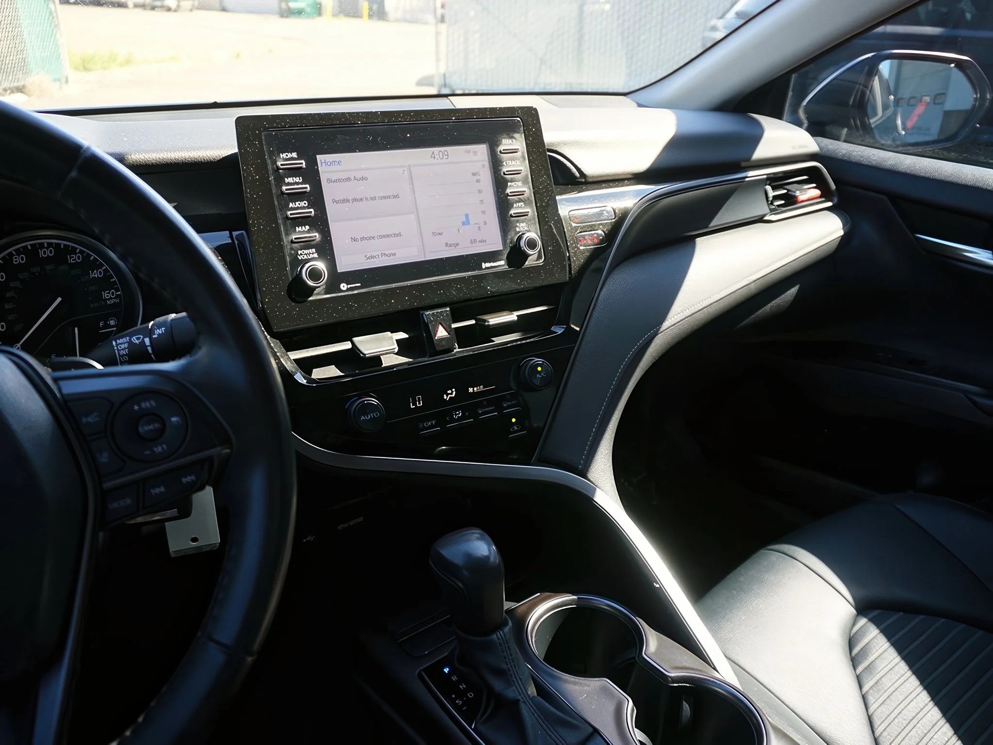 2021 Toyota Camry SE - Photo 19