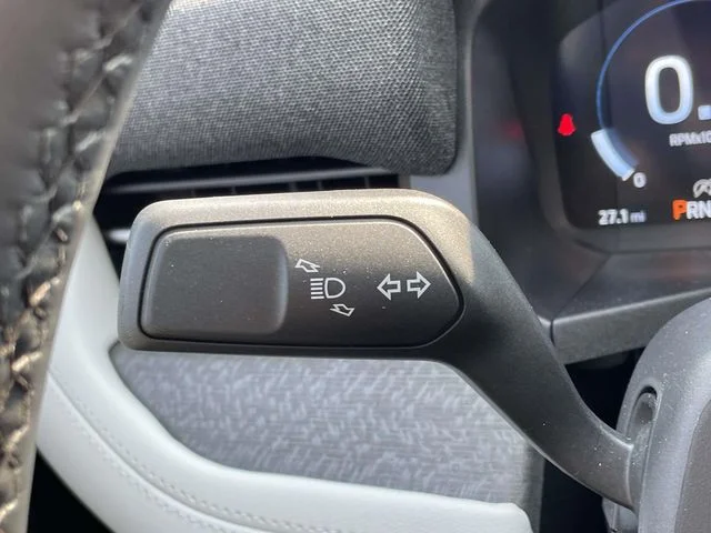 New 2026 Space White Metallic Ford Platinum™ image 27