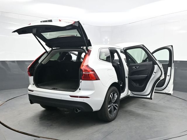 Used 2021 White Volvo T6 Momentum image 59