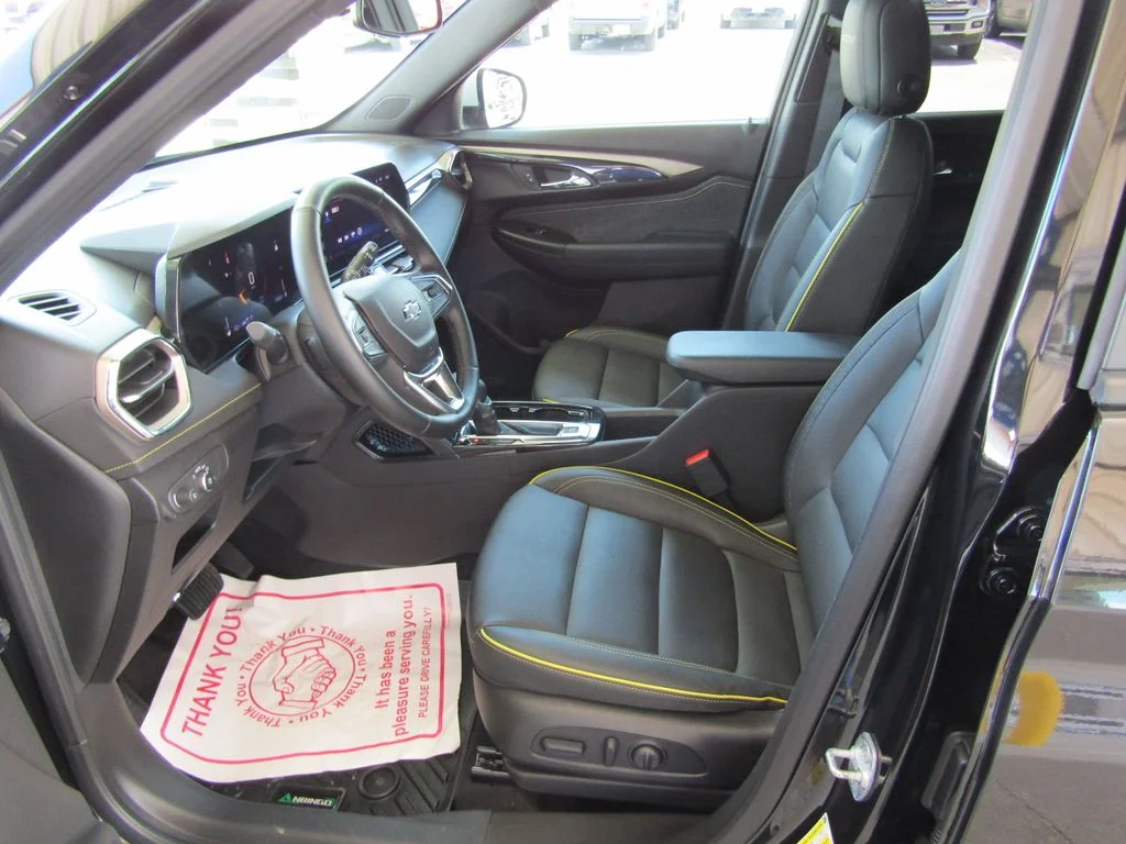 Used 2025 Black Chevrolet ACTIV image 24