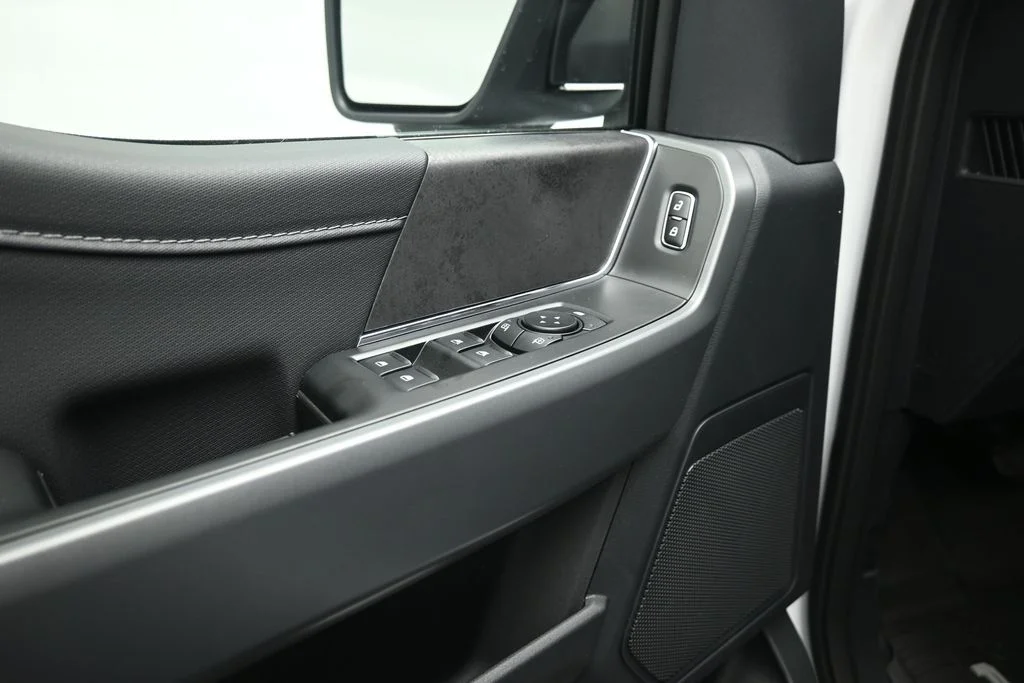 New 2026 Oxford White Ford XLT image 9