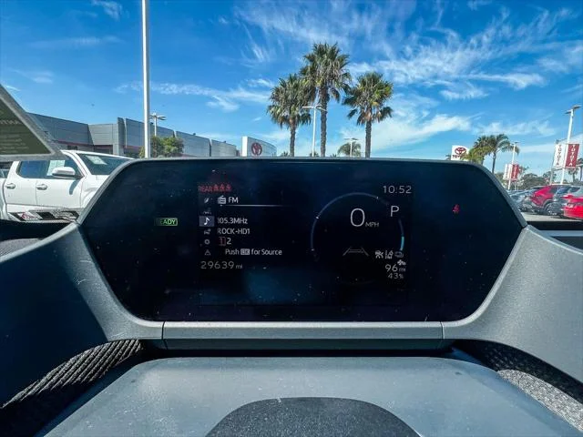 Certified Used 2023 ELEMENTAL SILVER MET Toyota  image 21
