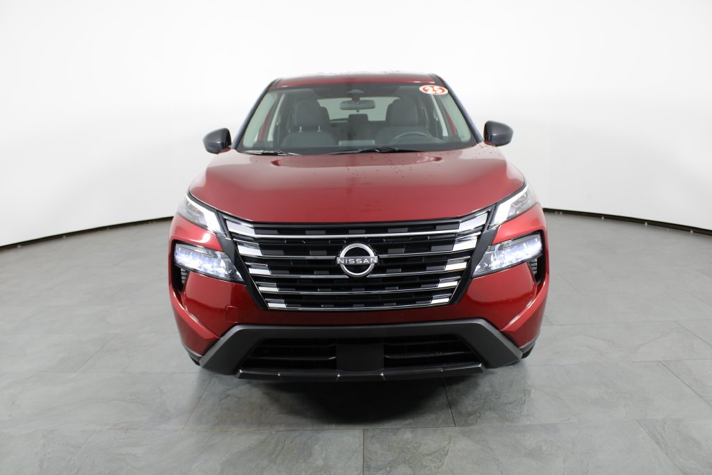 Used 2025 Red Nissan S image 12