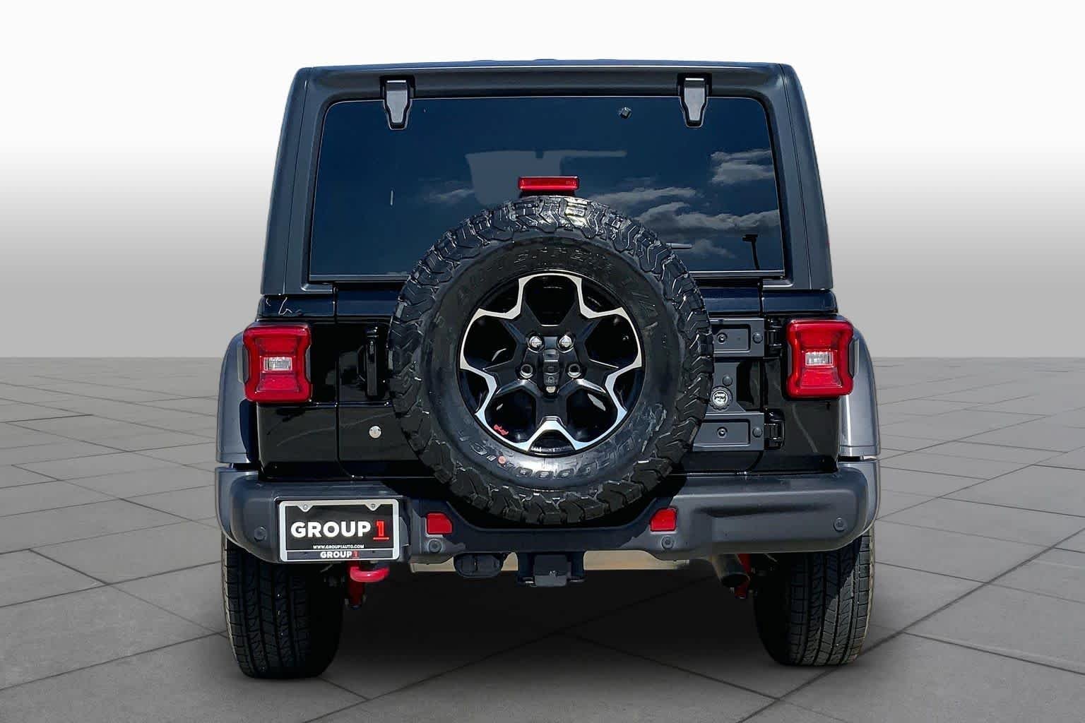 Used 2020 Black Clearcoat Jeep Recon image 9