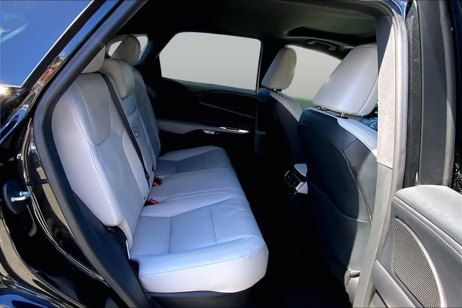Certified Used 2024 CAVIAR Lexus Premium Plus image 20