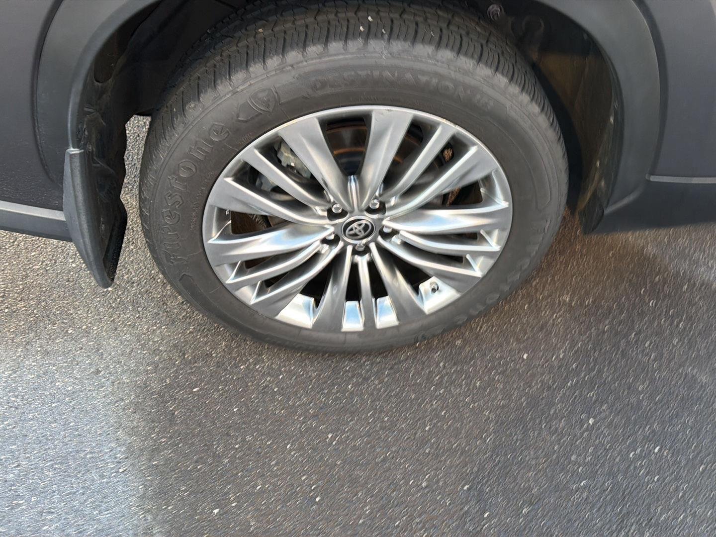 Certified Used 2024 Magnetic Gray Metallic Toyota Platinum image 39