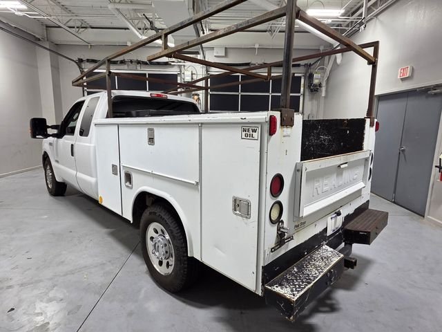 Used 2006 White Ford XL image 8